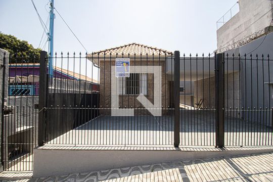 Placa de casa para alugar com 2 quartos, 82m² em Vila Moraes, São Paulo