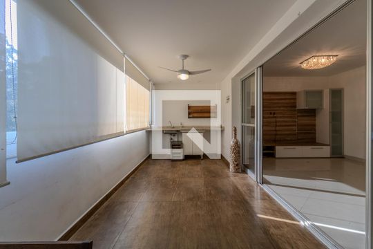 Sala de apartamento para alugar com 4 quartos, 172m² em Jardim Londrina, São Paulo