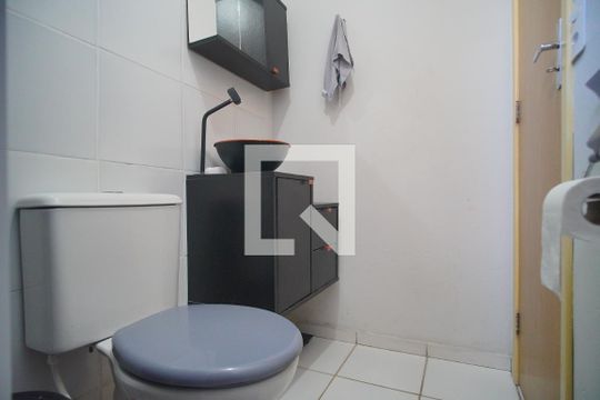Banheiro de apartamento à venda com 2 quartos, 72m² em Duque de Caxias, São Leopoldo
