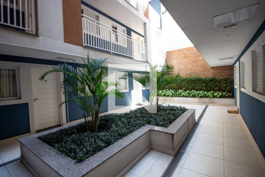 Área comum de apartamento à venda com 2 quartos, 50m² em Vila Carmosina, São Paulo