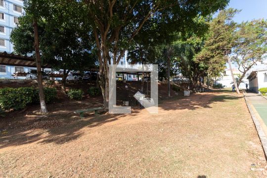 Área comum de apartamento para alugar com 2 quartos, 37m² em Jardim Danfer, São Paulo
