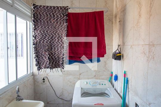 Área de Serviço de apartamento para alugar com 2 quartos, 50m² em Jardim das Oliveiras, São Paulo