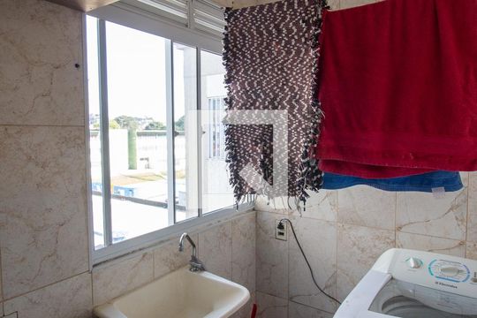 Área de Serviço de apartamento para alugar com 2 quartos, 50m² em Jardim das Oliveiras, São Paulo