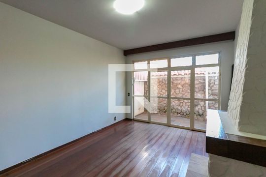 Sala de casa à venda com 5 quartos, 365m² em Belvedere, Belo Horizonte