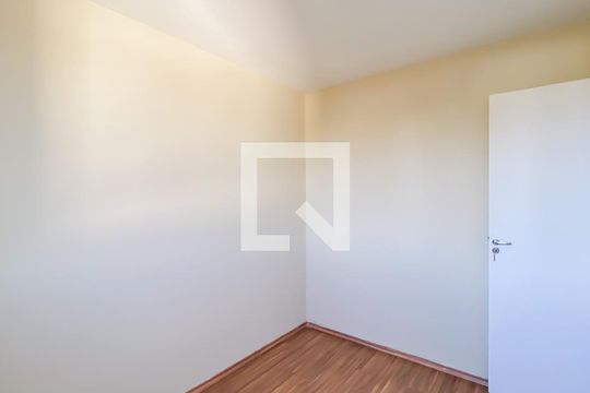Quarto de apartamento para alugar com 2 quartos, 47m² em Jardim Santa Teresinha, São Paulo