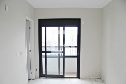 Suíte de apartamento à venda com 2 quartos, 69m² em Vila Augusta, Guarulhos