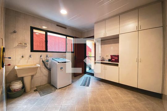 Área de Serviço de casa à venda com 3 quartos, 400m² em Caxingui, São Paulo