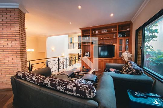 Sala de casa à venda com 3 quartos, 400m² em Caxingui, São Paulo