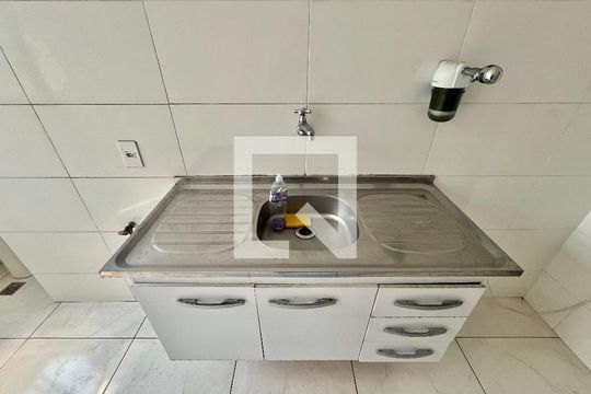Cozinha de apartamento à venda com 2 quartos, 701m² em Jacarepaguá, Rio de Janeiro