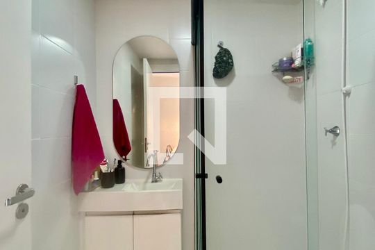 Banheiro de apartamento à venda com 1 quarto, 28m² em Brás, São Paulo