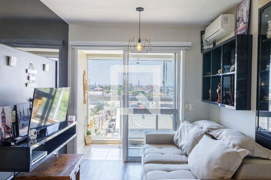 Sala de apartamento à venda com 2 quartos, 65m² em São Geraldo, Porto Alegre