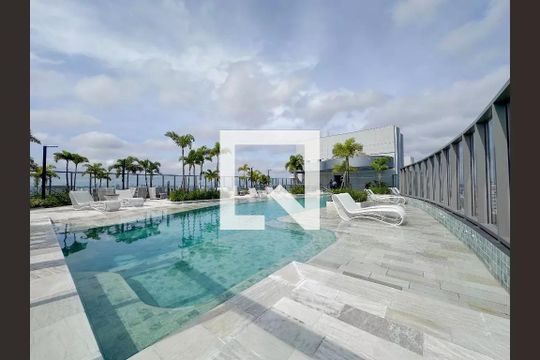 Piscina de apartamento à venda com 1 quarto, 50m² em Jardim das Acácias, São Paulo