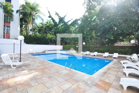 Piscina de apartamento à venda com 3 quartos, 130m² em Vila Andrade, São Paulo