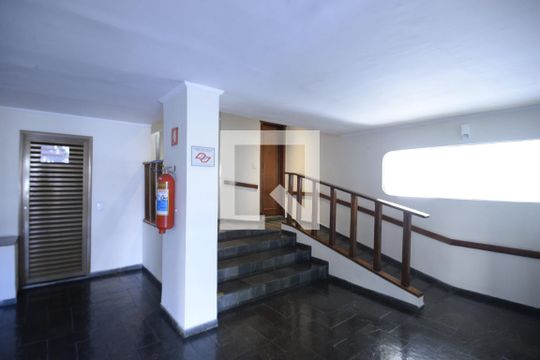 Hall de Entrada de apartamento para alugar com 2 quartos, 56m² em Vila Mariana, São Paulo