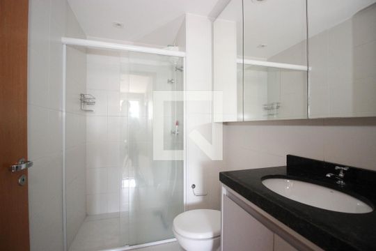 Banheiro da Suíte de apartamento para alugar com 1 quarto, 38m² em Taguatinga Sul (taguatinga), Brasília