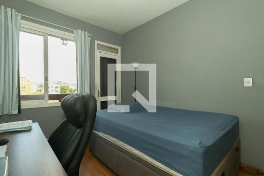Quarto de apartamento à venda com 3 quartos, 78m² em Floresta, Porto Alegre