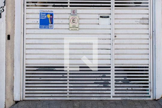 Fachada de casa à venda com 3 quartos, 100m² em Centro, Diadema