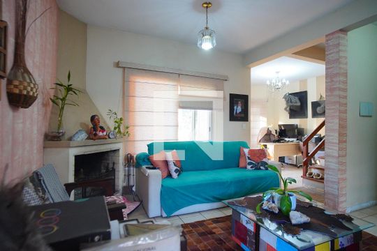 Sala de casa à venda com 5 quartos, 329m² em Sarandi, Porto Alegre