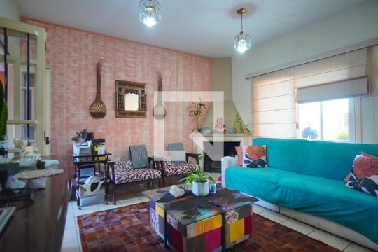 Casa à venda com 5 quartos, 329m² em Sarandi, Porto Alegre