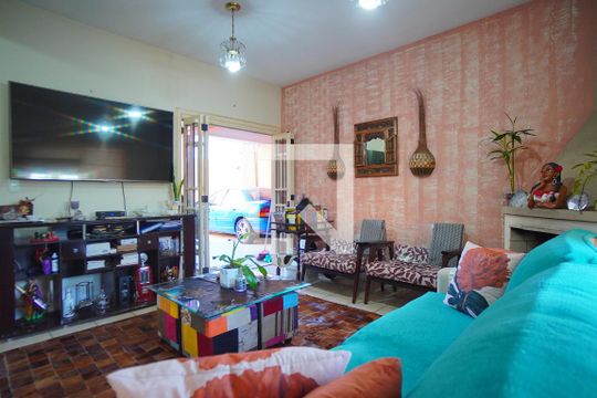 Sala de casa à venda com 5 quartos, 329m² em Sarandi, Porto Alegre