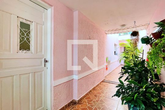 Área externa de casa à venda com 2 quartos, 119m² em Gopouva, Guarulhos