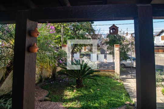 Vista de casa à venda com 4 quartos, 248m² em Ipanema, Porto Alegre