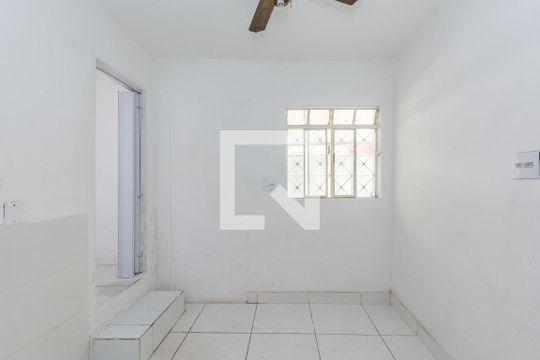 Suíte de apartamento para alugar com 1 quarto, 55m² em Prado, Belo Horizonte