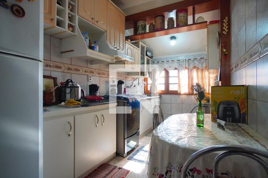 Cozinha de apartamento à venda com 2 quartos, 105m² em Passo D’areia, Porto Alegre
