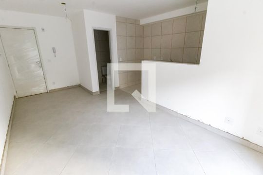 Quarto de kitnet/studio para alugar com 1 quarto, 35m² em Jardim Ampliacao, São Paulo