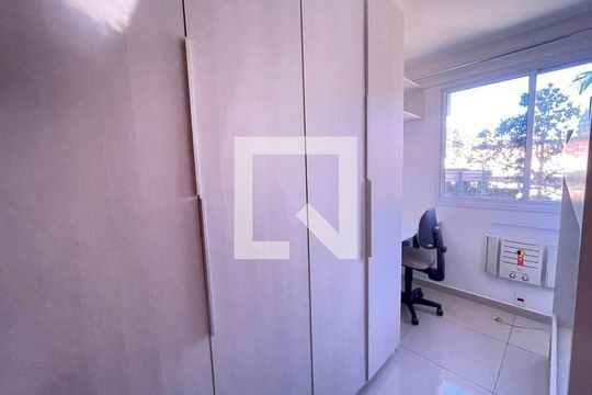 Apartamento à venda com 2 quartos, 60m² em Maria Paula, Niterói