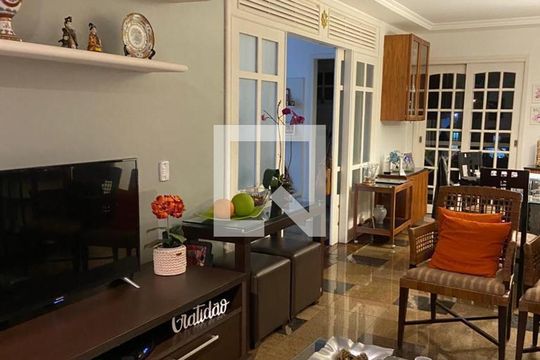 Casa à venda com 3 quartos, 274m² em Badu, Niterói