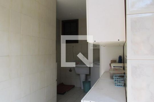 Casa à venda com 3 quartos, 195m² em Pendotiba, Niterói