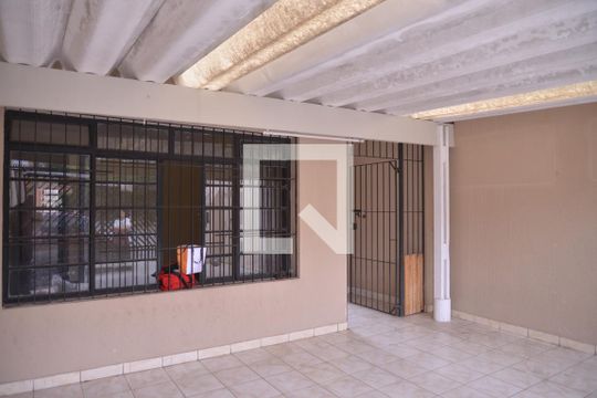 Garagem de casa para alugar com 3 quartos, 129m² em Jardim Stella, Santo André
