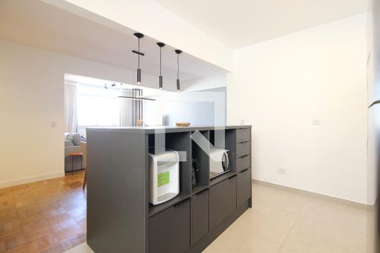 Cozinha de apartamento para alugar com 2 quartos, 90m² em Jardim Paulista, São Paulo