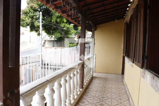 Área externa de casa à venda com 4 quartos, 244m² em Dom Silverio, Belo Horizonte