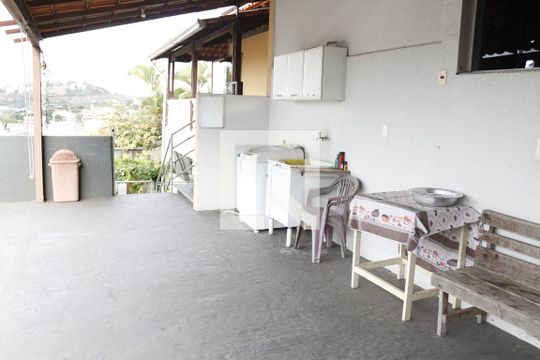 Área de serviço de casa à venda com 4 quartos, 244m² em Dom Silverio, Belo Horizonte