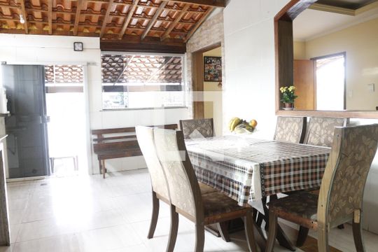 Cozinha de casa à venda com 4 quartos, 244m² em Dom Silverio, Belo Horizonte