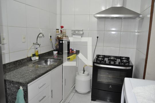 Cozinha de apartamento à venda com 2 quartos, 74m² em Todos Os Santos, Rio de Janeiro