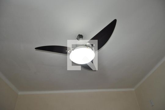 Sala de apartamento à venda com 2 quartos, 74m² em Todos Os Santos, Rio de Janeiro