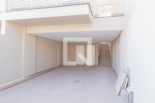 Garagem de casa à venda com 3 quartos, 135m² em Novo Osasco, Osasco