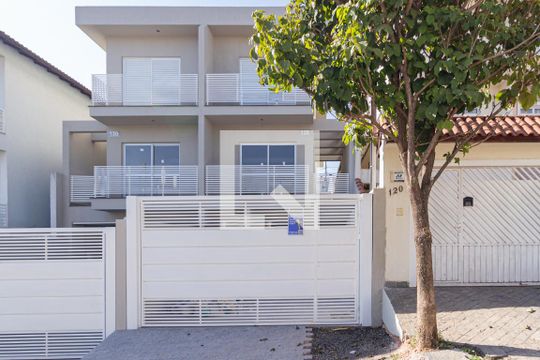Fachada de casa à venda com 3 quartos, 135m² em Novo Osasco, Osasco