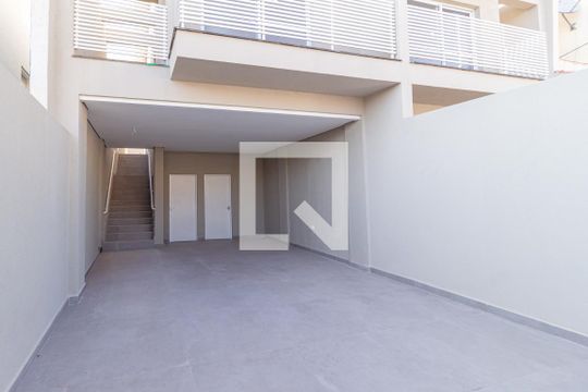 Garagem de casa à venda com 3 quartos, 135m² em Novo Osasco, Osasco