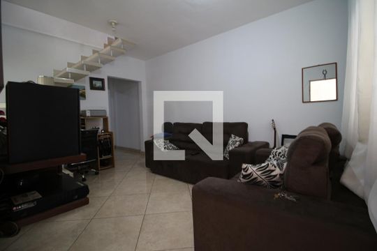 Sala de casa à venda com 2 quartos, 180m² em Jardim Tietê, São Paulo