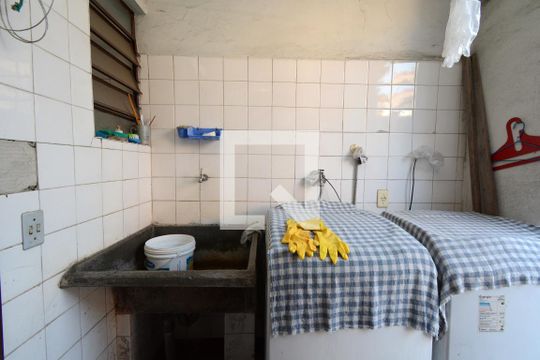 Área de Serviço de casa à venda com 3 quartos, 201m² em Vila Marari, São Paulo