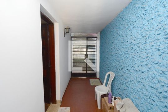 Hall de entrada de casa à venda com 3 quartos, 201m² em Vila Marari, São Paulo