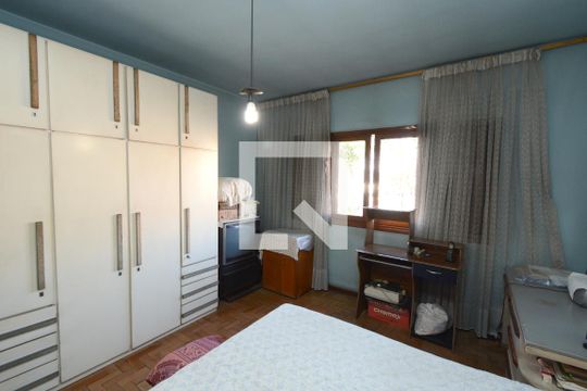 Quarto 1 de casa à venda com 3 quartos, 201m² em Vila Marari, São Paulo