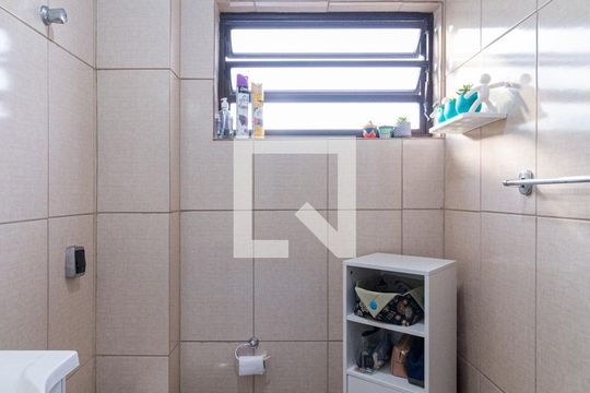Banheiro de apartamento à venda com 2 quartos, 76m² em Vila Campesina, Osasco