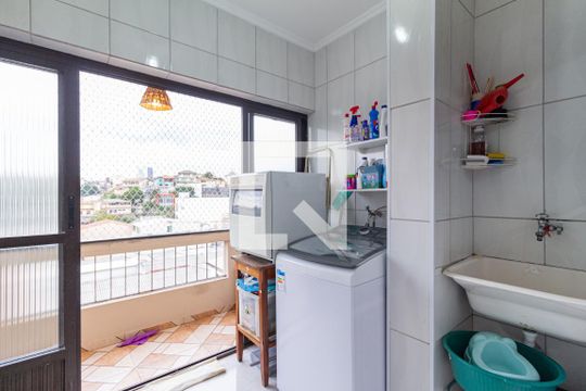 Cozinha e área de serviço de apartamento à venda com 2 quartos, 76m² em Vila Campesina, Osasco