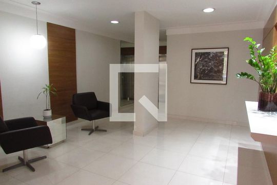 Hall social de apartamento à venda com 3 quartos, 116m² em Vila Suzana, São Paulo
