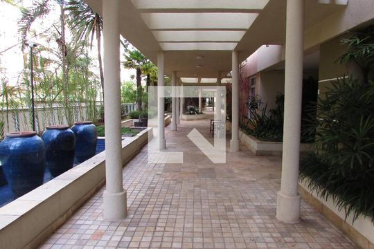 Área comum de apartamento à venda com 3 quartos, 116m² em Vila Suzana, São Paulo